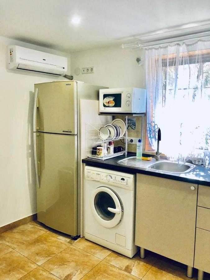 Студия С Двориком В Отраде Odesa Exterior foto